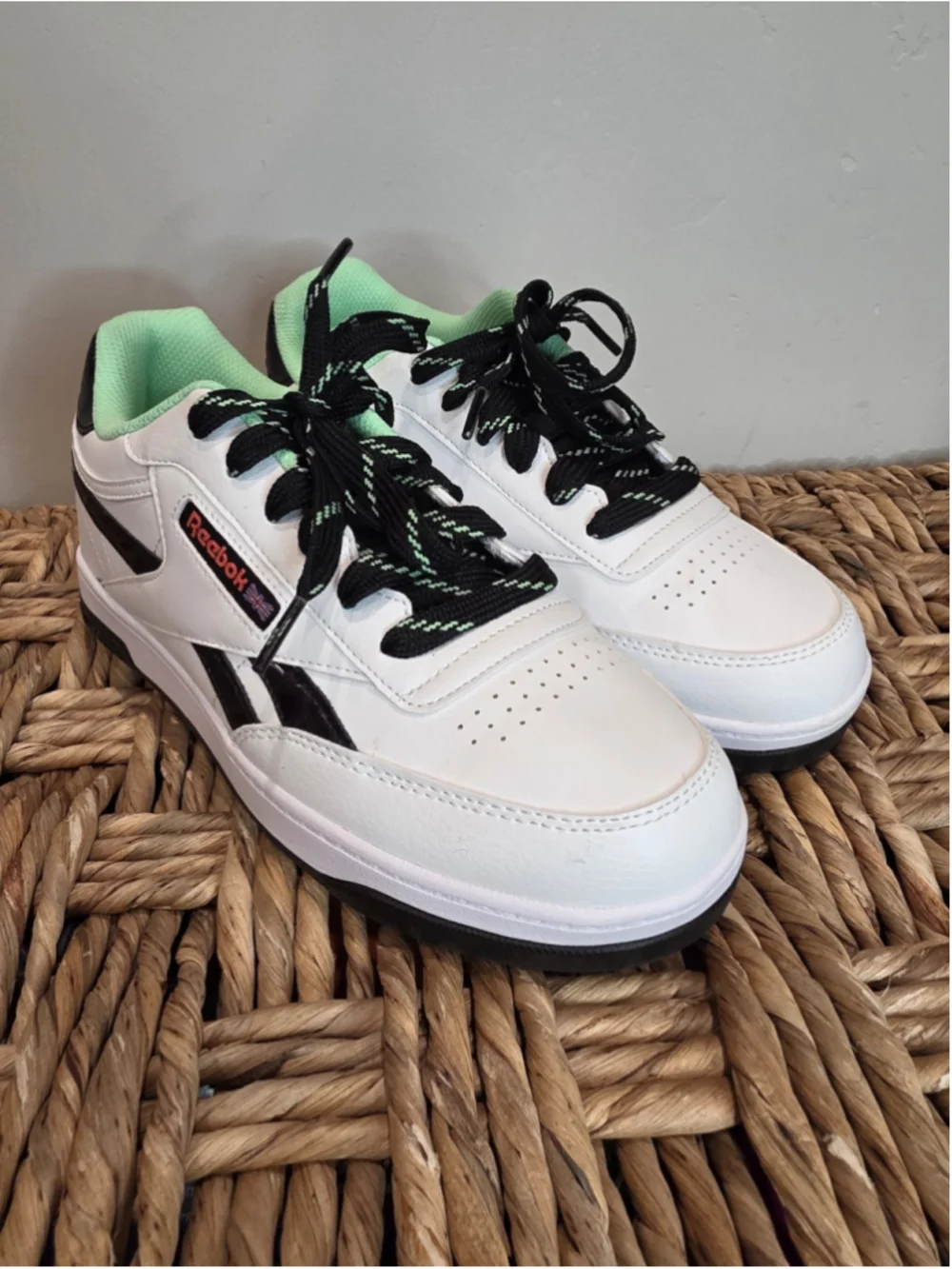 Reebok x Heelys Roller Shoes White Black Mint Green Women's US 7 EU39 Youth 5
